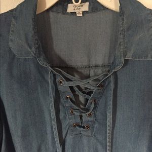 Beautiful crown and ivy shirt